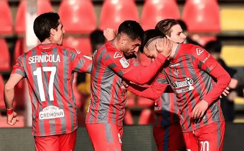 意甲焦点战:克雷莫纳VSAC米兰深度剖析